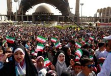 Le ridicule « Salut au commandant » du régime iranien se retourne contre lui