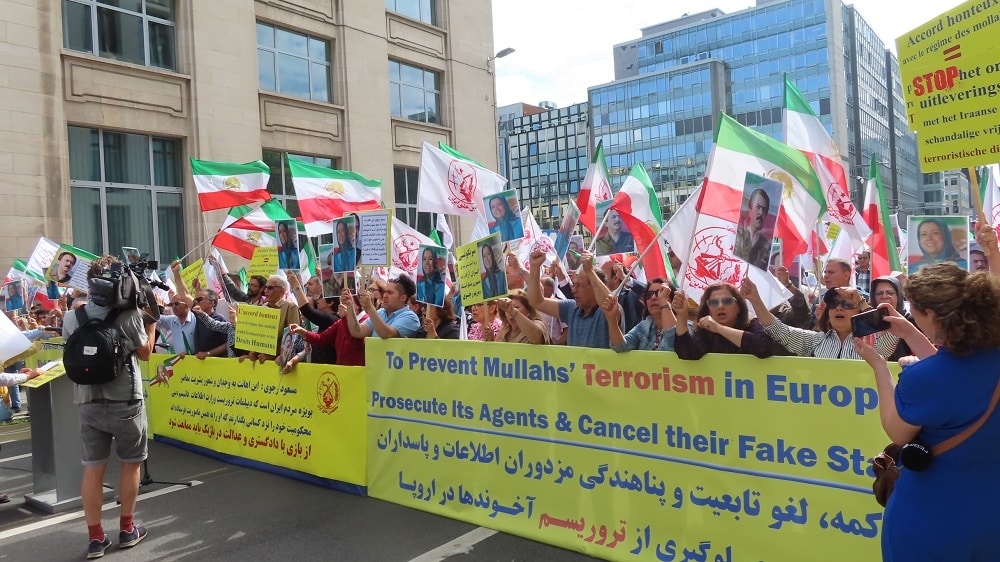 Remerciements de Mme Radjavi aux Iraniens, parlementaires, juristes et personnalités politiques