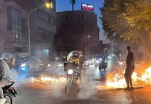 Les Iraniens attendent plus d’aide de l’étranger alors que des fissures apparaissent parmi l’élite politique