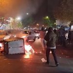 Soulèvement en Iran – Au 82e jour du soulèvement, incendies de centres de la milice et de symboles du régime