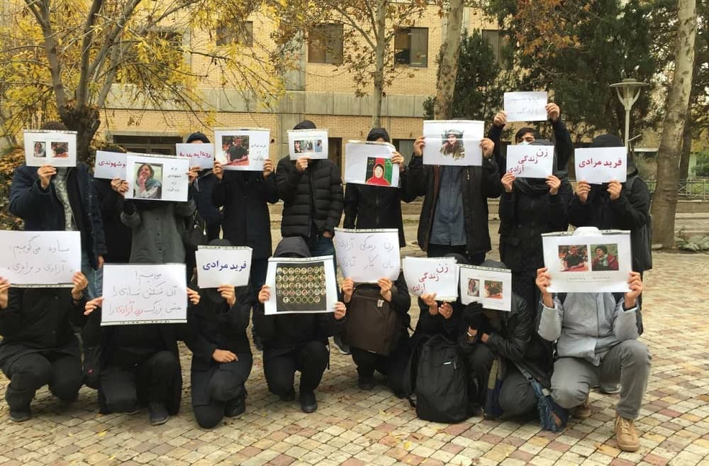Au 83e jour du Soulèvement national en Iran - manifestations étudiantes dans tout le pays pour la Journée des étudiants