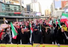 Les Iraniens se rassemblent à Toronto pour soutenir le soulèvement en Iran