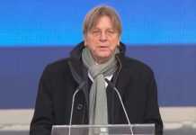 Guy Verhofstadt : Il faut briser la colonne vertébrale du régime des mollahs en Iran