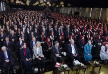 Des législateurs britanniques de renom visitent Achraf 3 et soutiennent la Résistance et la révolution iraniennes