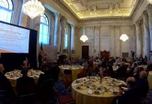 Une réunion d’information du Sénat à Washington DC appelle à un changement de politique sur l’Iran