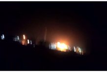 Iran: Des jeunes en colère visent le quartier général des forces de sécurité de Karoun