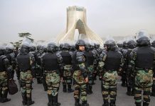 Craignant les protestations, le régime iranien intensifie les mesures répressives