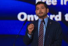 Le représentant américain Raul Ruiz : une république démocratique et libre triomphera en Iran