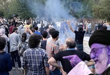 Montée des protestations contre le renvoi des universitaires en Iran