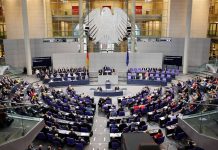 Des centaines de députés du Bundestag et des Parlement d’États soutiennent une République laïque et démocratique en Iran