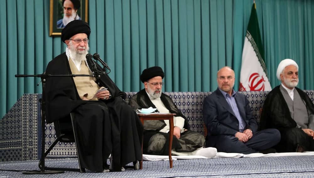 Des documents divulgués révèlent comment le guide suprême dicte le Parlement et usurpe les richesses de l’Iran