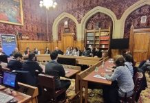Une conférence avec de jeunes iraniens au Parlement britannique : la voix du changement