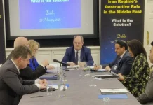 Une séance conjointe des représentants du CNRI avec les députés irlandais appelle à un Iran libre