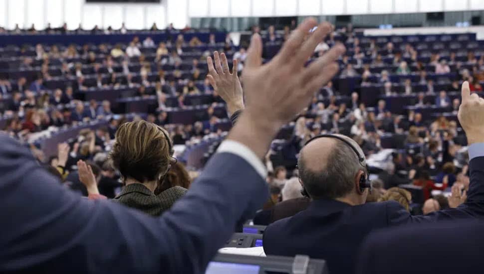 Les eurodéputées font pression pour que le CGRI soit inscrit sur la liste des organisations terroristes