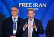 L’ancien Premier ministre irlandais Enda Kenny : notre campagne pour un Iran libre doit être implacable