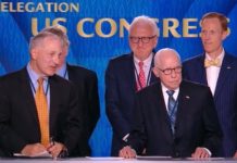 Michael Mukasey : préparez-vous à l’avenir de l’Iran après le régime dictatorial