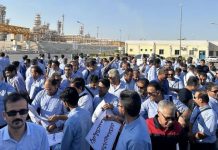 Enseignants, mineurs et travailleurs du pétrole descendent dans la rue pour réclamer des droits