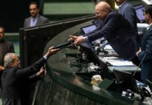 Le nouveau budget du gouvernement iranien : hausses de prix du carburant, augmentation des dépenses de défense