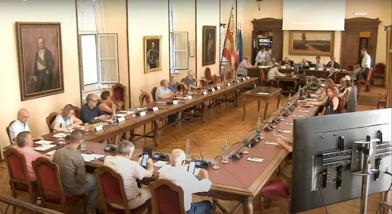 Le conseil municipal de Cuneo adopte une résolution contre la peine de mort en Iran
