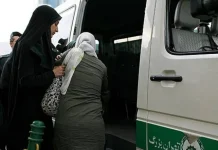 La loi iranienne sur le hijab devient un champ de bataille du désespoir du régime pour préserver son pouvoir