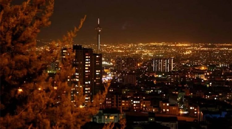 Des slogans contre Khamenei sur résonnent les toits en Iran