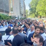 Iran : Retraités et travailleurs protestent contre les injustices économiques