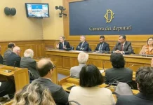 Des députés italiens se joignent à Maryam Radjavi pour appeler à une action audacieuse de l’UE contre le régime iranien