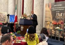 Le sénateur Cory Booker appelle à une solidarité américaine aux côtés du peuple iranien dans sa lutte pour la liberté