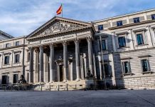 La commission des affaires étrangères du Parlement espagnol adopte à l’unanimité une résolution condamnant les violations des droits humains en Iran