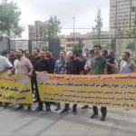 Coupures d’électricité répétées et généralisées et manifestations aux cris de « A bas Khamenei » et « A bas le dictateur »