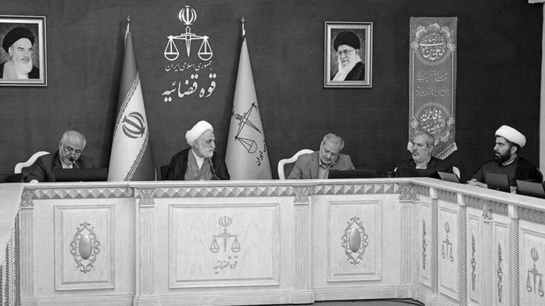 Le régime iranien reconnaît 90 000 arrestations de jeunes : une génération en état de siège