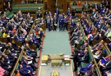 Les députés britanniques débattent de mesures plus fermes contre le régime iranien