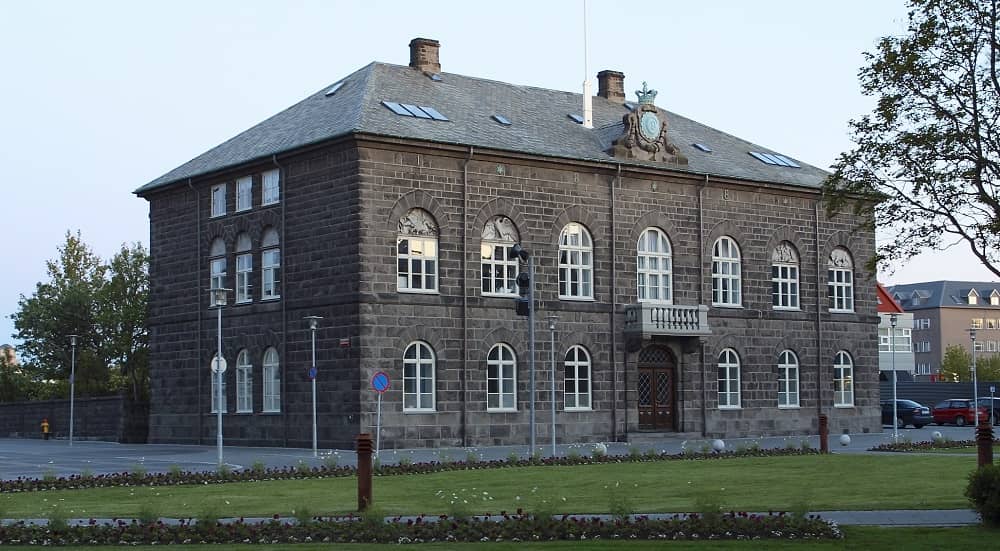 Une majorité de députés du Parlement islandais soutient le changement démocratique en Iran