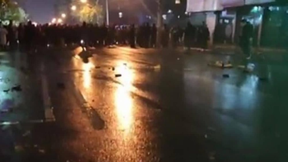 Les autorités craignent des révoltes, l'effondrement économique pousse l'Iran au bord du gouffre