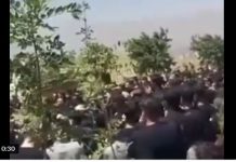 Protestation des jeunes de Hamedan suite à l’assassinat de deux jeunes par des miliciens criminels