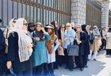 Manifestations des ouvriers et des ingénieurs contre les échecs du régime en Iran