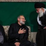 La reconduction d’Ali Larijani marque le repli tactique de Khamenei face à l’aggravation de la crise du régime en Iran