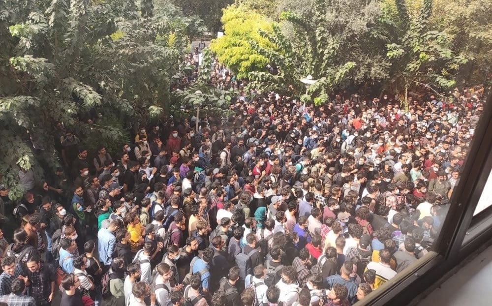 Elaheh Azimfar : Pourquoi je me bats pour un Iran laïc en tant que femme musulmane