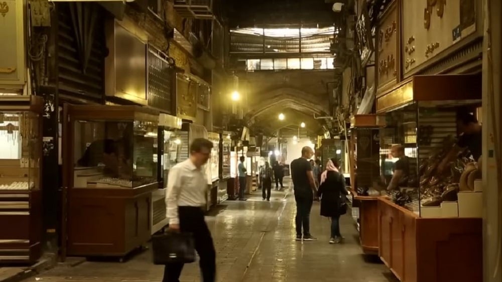 Les « compagnies aériennes fantômes » iraniennes : Comment des membres du régime pillent des milliards de dollars tandis que l’économie du pays s’effondre
