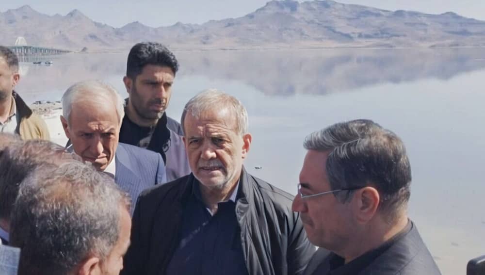 Tandis que Pezeshkian accuse les Iraniens de "surconsommation", les faits révèlent l’incompétence et l’extorsion accablantes du régime