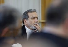 Des députés iraniens menacent le ministre des Affaires étrangères Araghchi sur fond de luttes intestines sur le nucléaire