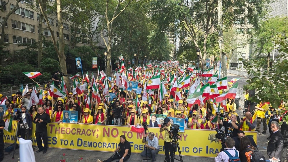 Des milliers de personnes se rassemblent à New York pour réclamer un changement démocratique en Iran
