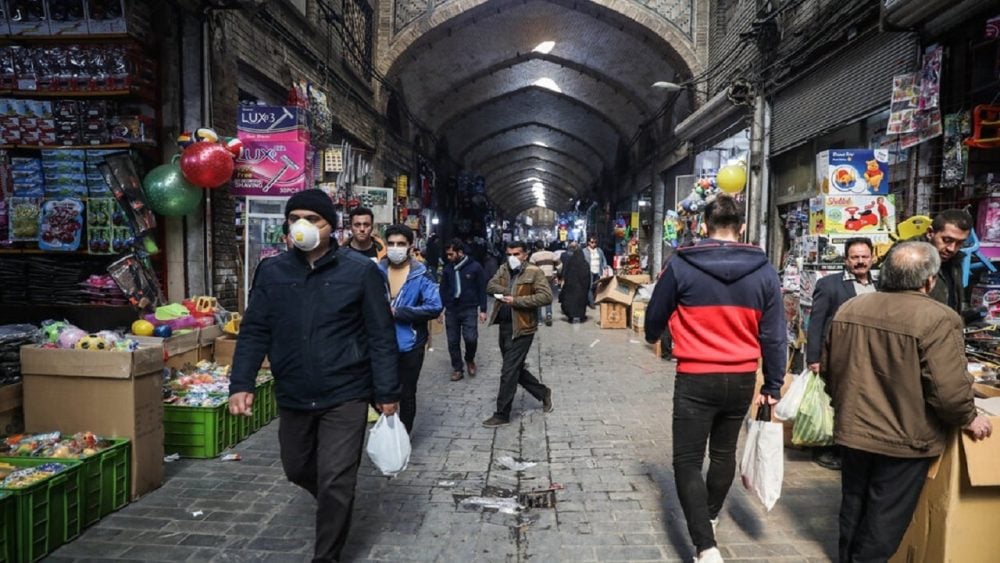 Les dirigeants du régime iranien parlent d'unité, tandis que les marchés paniquent et que les rues s'agitent