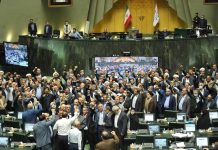 La politique de crise en Iran