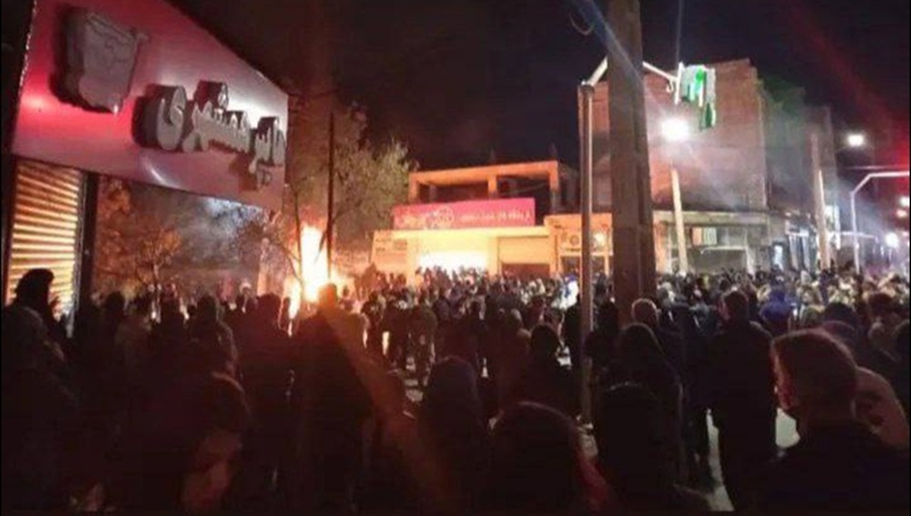 Soulèvement en Iran/ 17e jour : Le régime recourt aux massacres et à l'extorsion face à l'élan de solidarité internationale