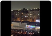 Grève massive des commerçants à Téhéran et dans 15 villes ; prise du centre des pasdaran à Sarabeleh et incendie de bâtiments des pasdarans à Loumar