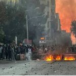 Le régime iranien acculé : défiance, tables vides et nouveau cycle de contestation