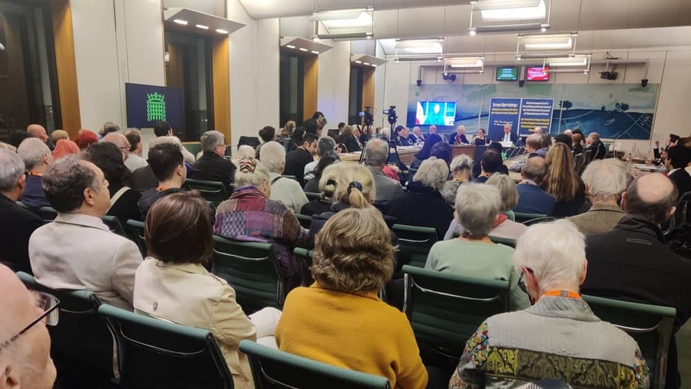 La présidente élue du CNRI, Mme Maryam Radjavi, s'est adressée à des parlementaires et des experts juridiques britanniques lors d'une conférence le 4 mars 2026.