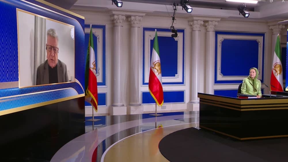 Steve McCabe soutient le CNRI et rejette le retour à la monarchie en Iran