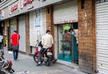 L’Iran face à une crise économique qui s’aggrave : dégâts de guerre, coupures d’Internet et inflation galopante